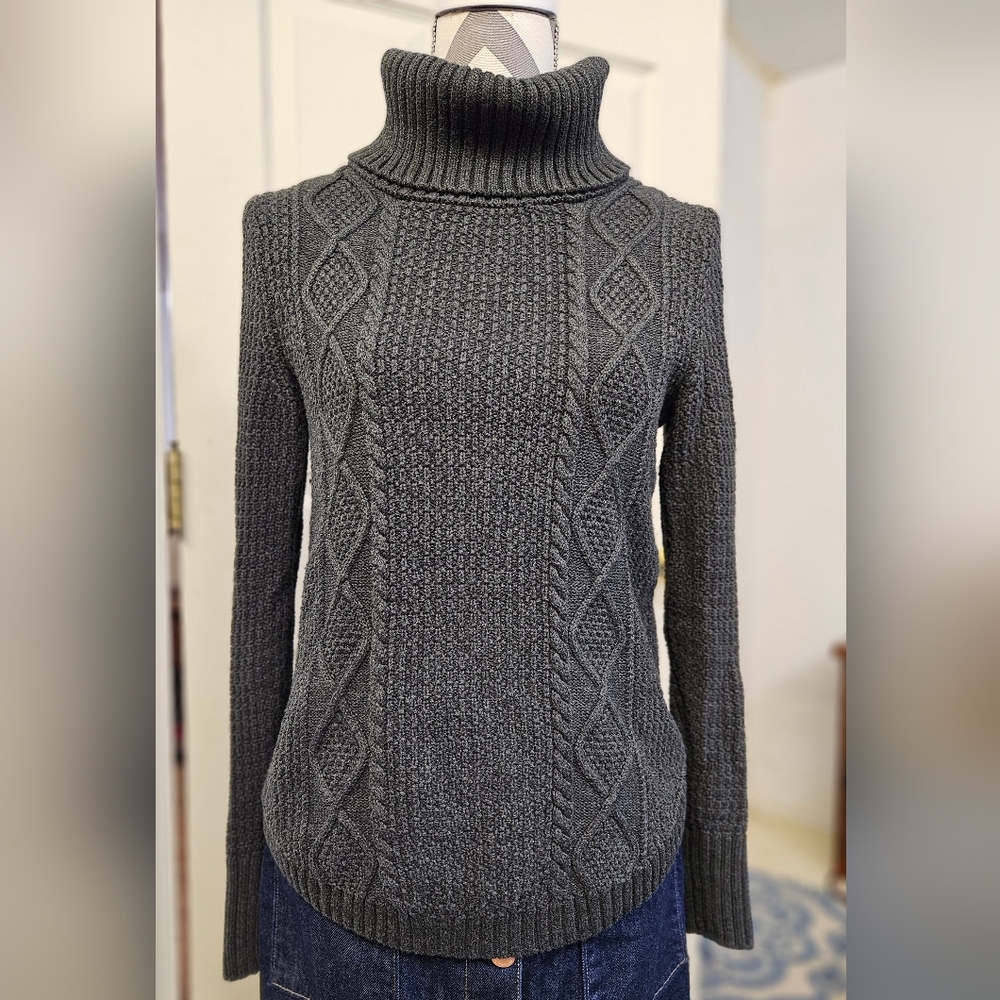 GAP Charcoal Gray Cable-Knit Turtleneck Sweater